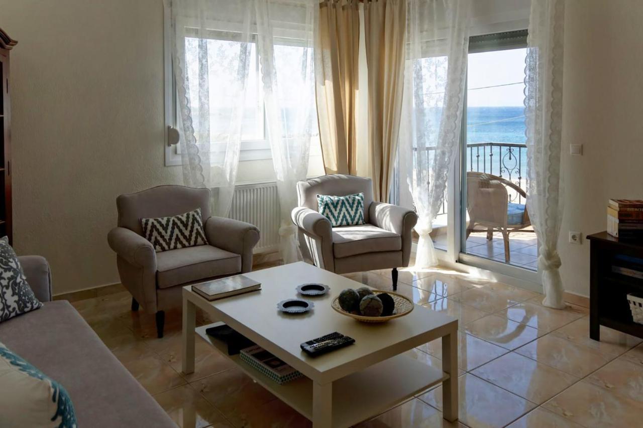 Lemon Beach Front Apartment, Nikiti Екстериор снимка