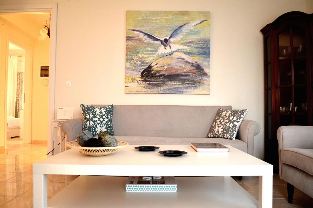 Lemon Beach Front Apartment, Nikiti Екстериор снимка
