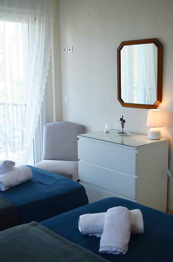 Lemon Beach Front Apartment, Nikiti Екстериор снимка