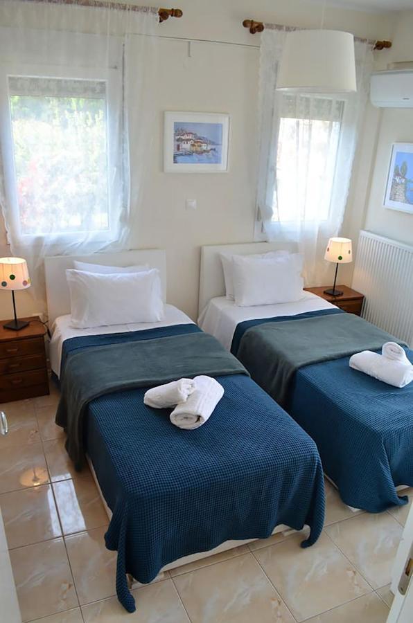 Lemon Beach Front Apartment, Nikiti Екстериор снимка