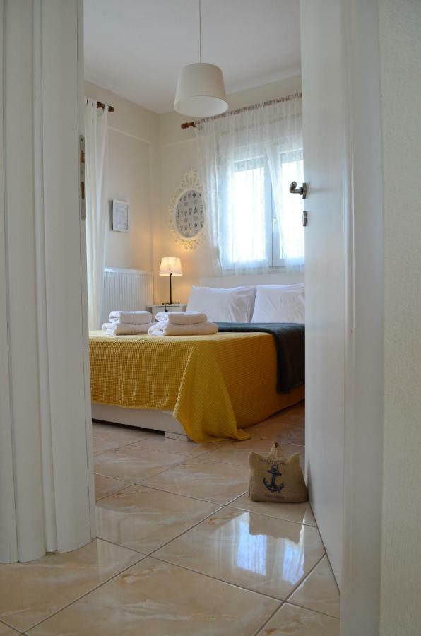 Lemon Beach Front Apartment, Nikiti Екстериор снимка