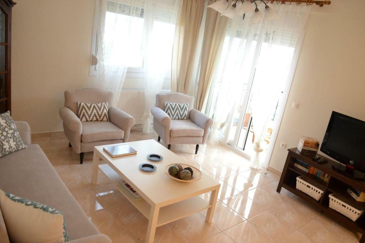 Lemon Beach Front Apartment, Nikiti Екстериор снимка